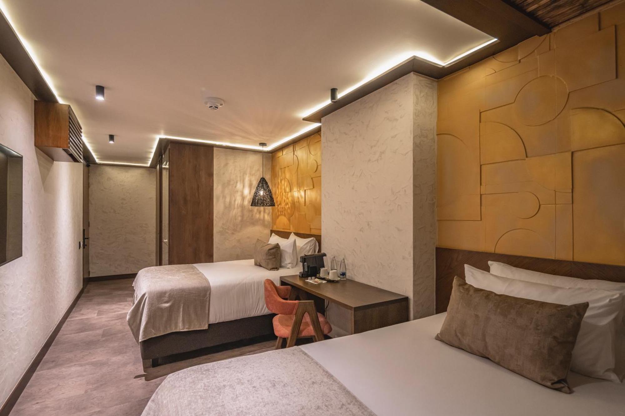 Golden Valley Hotel 메딜린 외부 사진