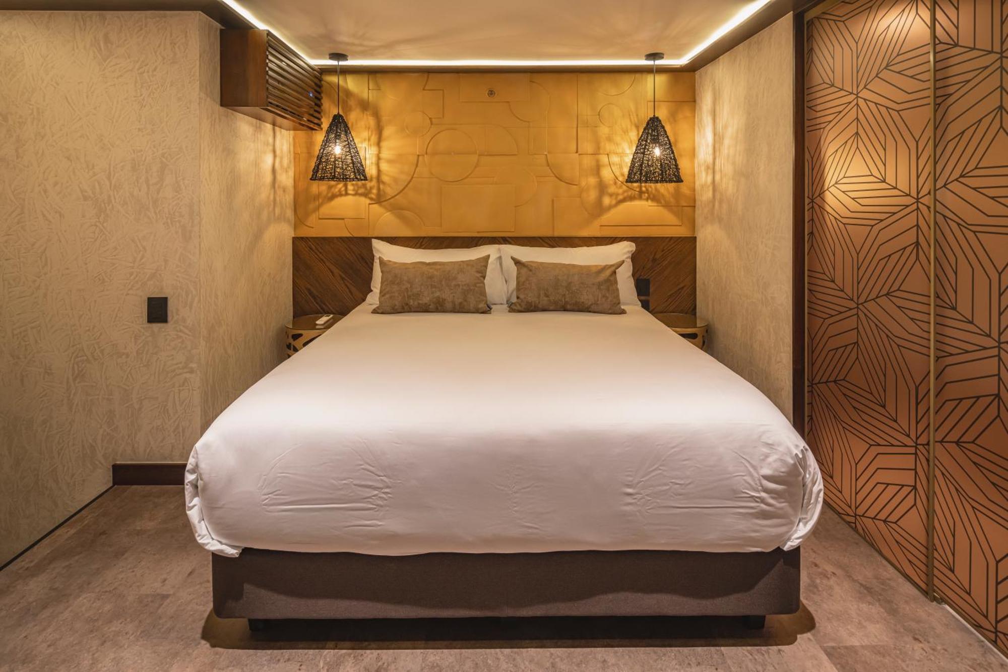 Golden Valley Hotel 메딜린 외부 사진