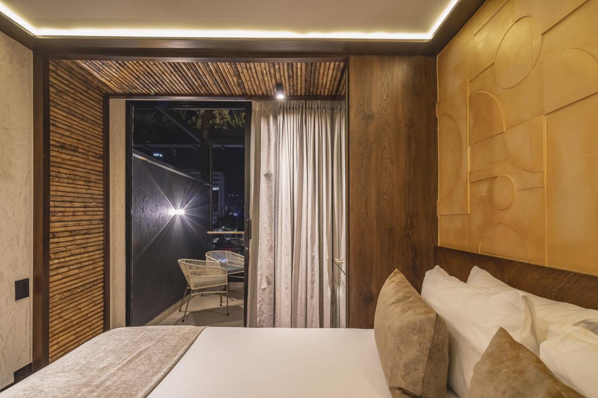 Golden Valley Hotel 메딜린 외부 사진