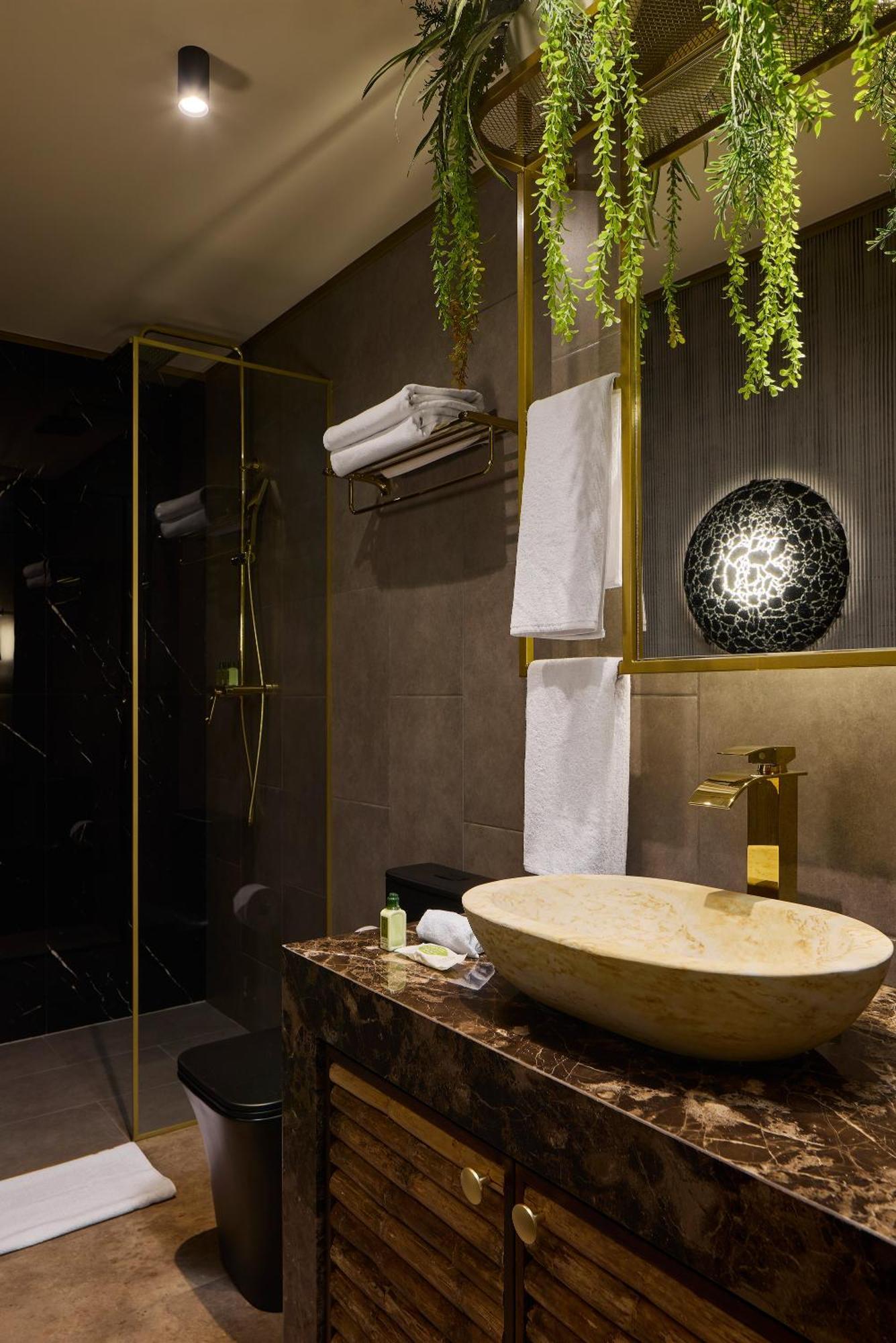 Golden Valley Hotel 메딜린 외부 사진