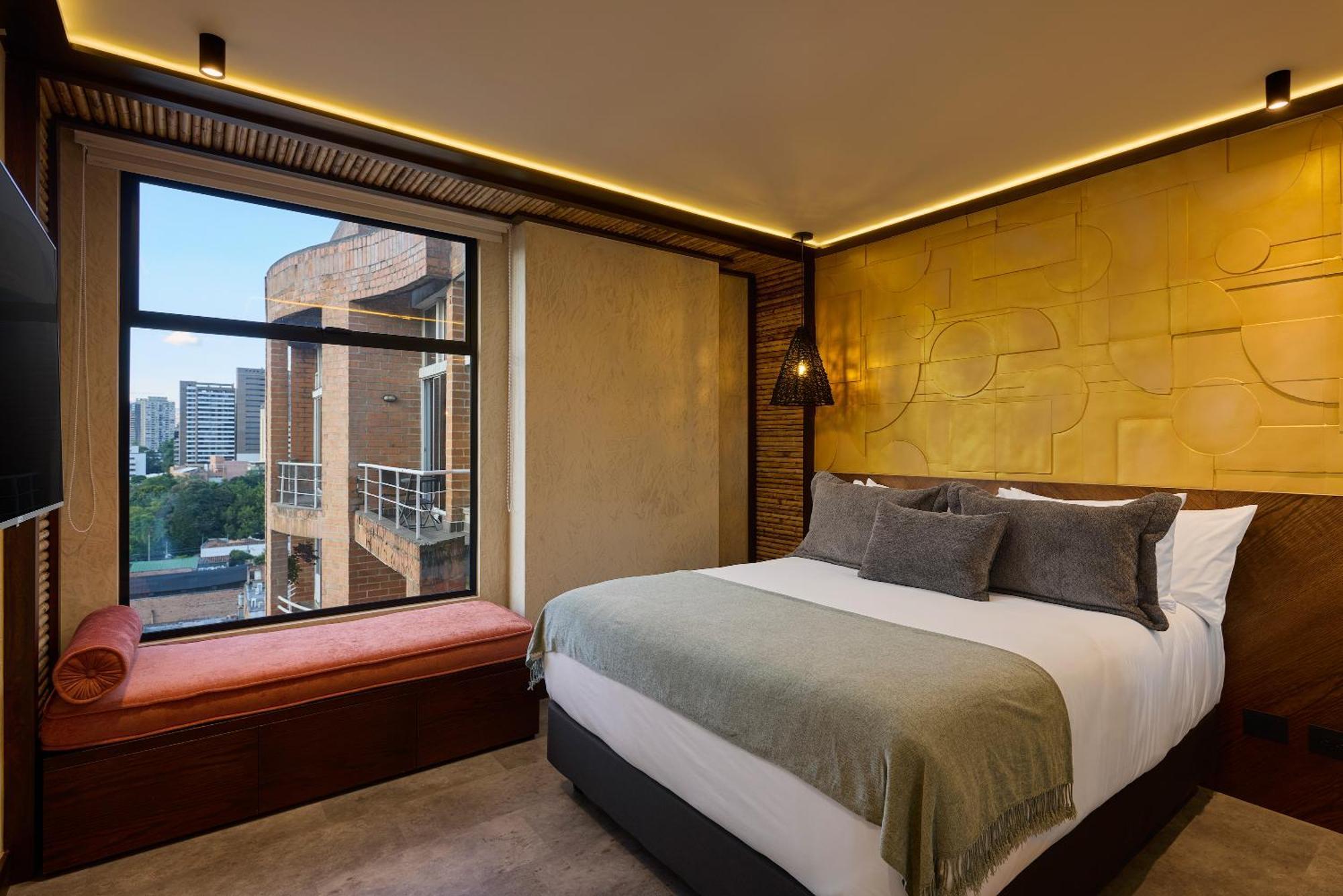 Golden Valley Hotel 메딜린 외부 사진