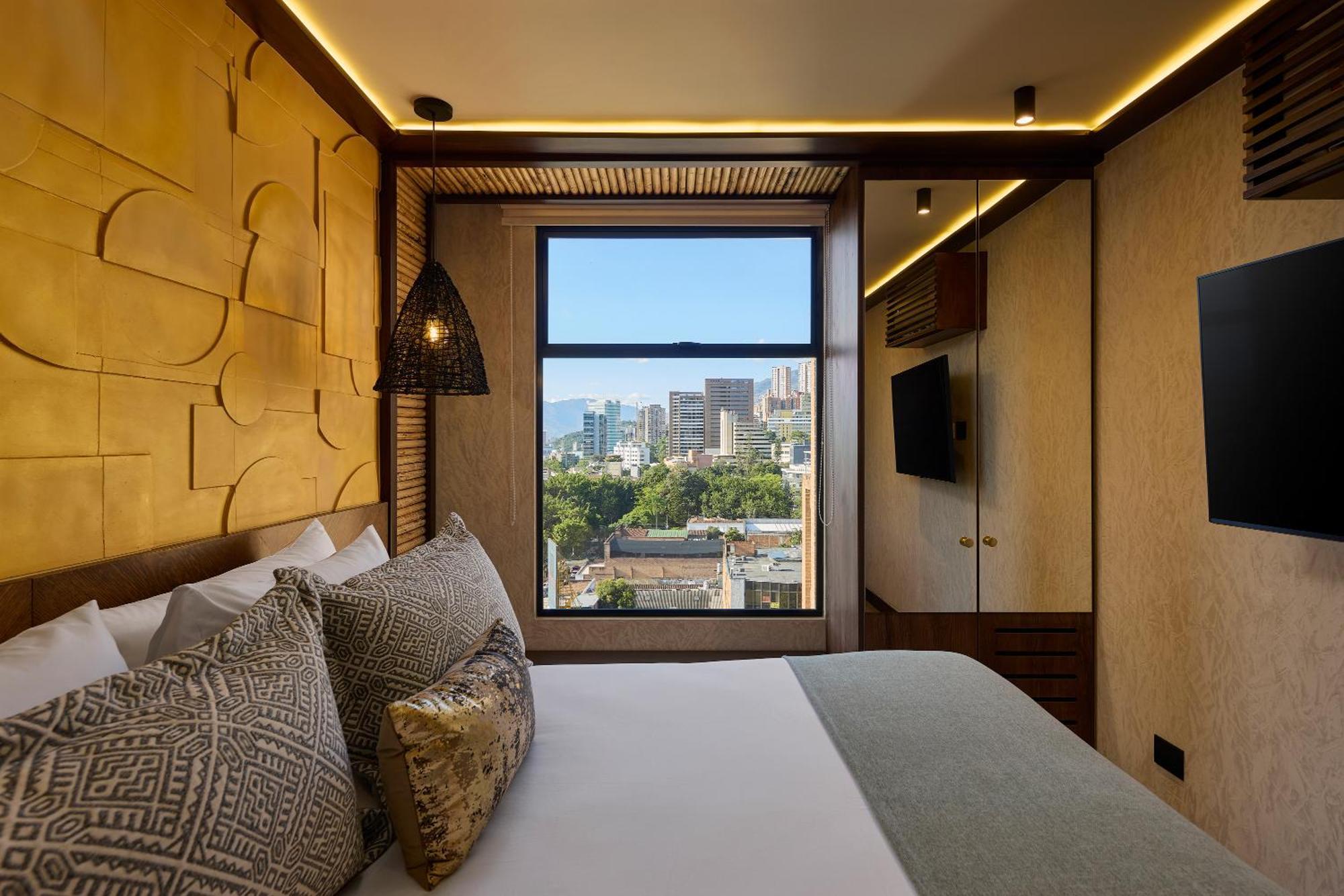 Golden Valley Hotel 메딜린 외부 사진