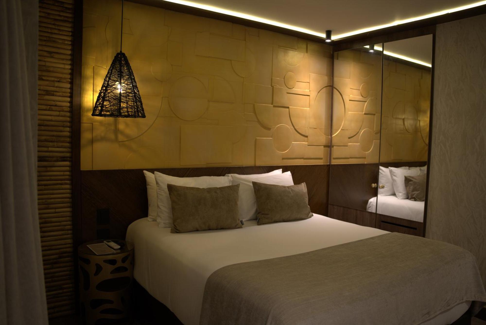 Golden Valley Hotel 메딜린 외부 사진